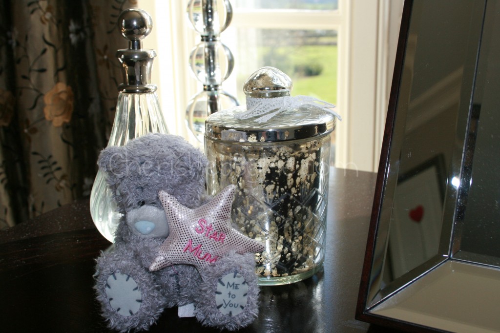 dressing table