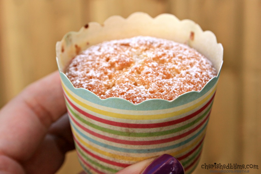 Mmmm, lemon and white chocolate cupcakes. Easy and quick to make